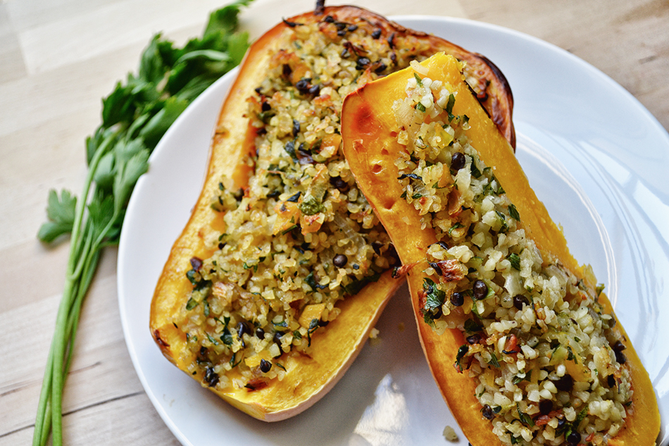 סירות דלורית ממולאות בורגול וירקות