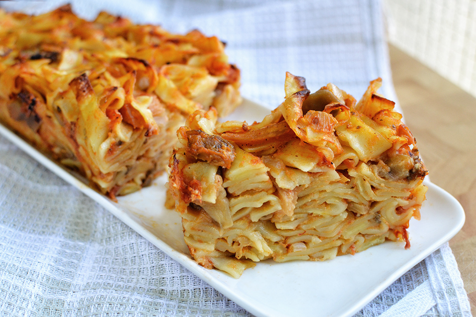 פשטידת פסטה עם עגבניות וחצילים