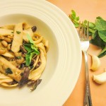 פסטה מפטריות מלך היער עם לוביה