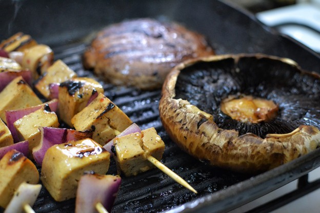 על האש טבעוני