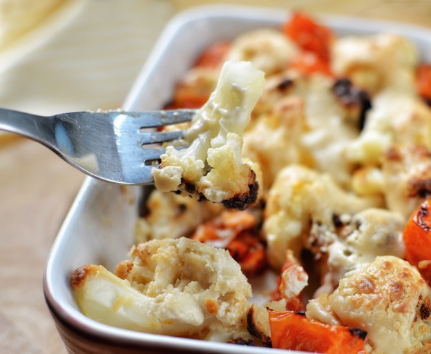 סינייה כרובית בטחינה ועגבניות שרי