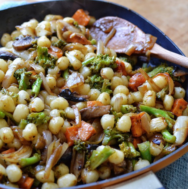 ניוקי עם בטטה, ברוקולי ופטריות