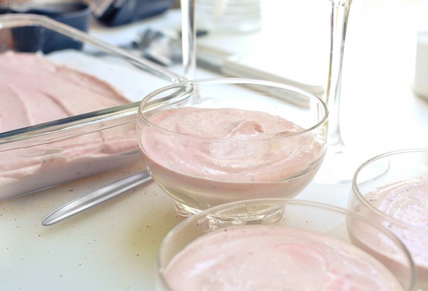 קרם תותים וקרמבל