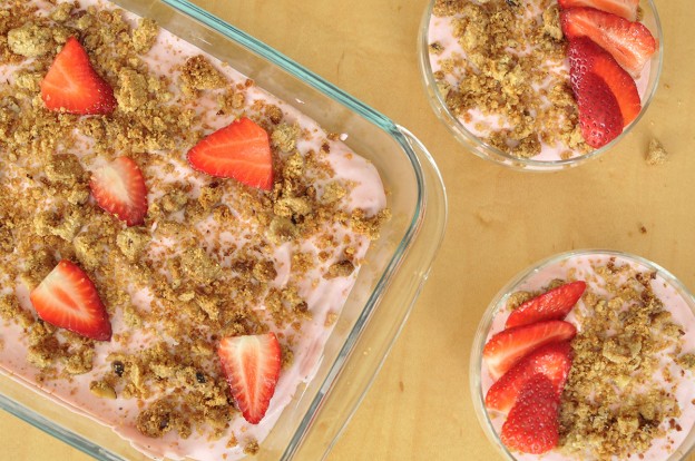 קרם תותים וקרמבל