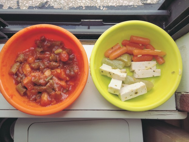 שעועית ירוקה ותפוחי אדמה ברוטב עגבניות, ירקות של מרק וטופו