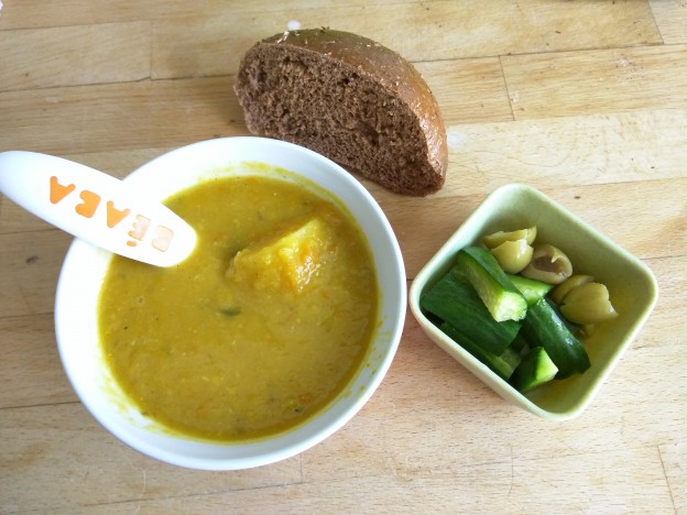 מרק עדשים וירקות